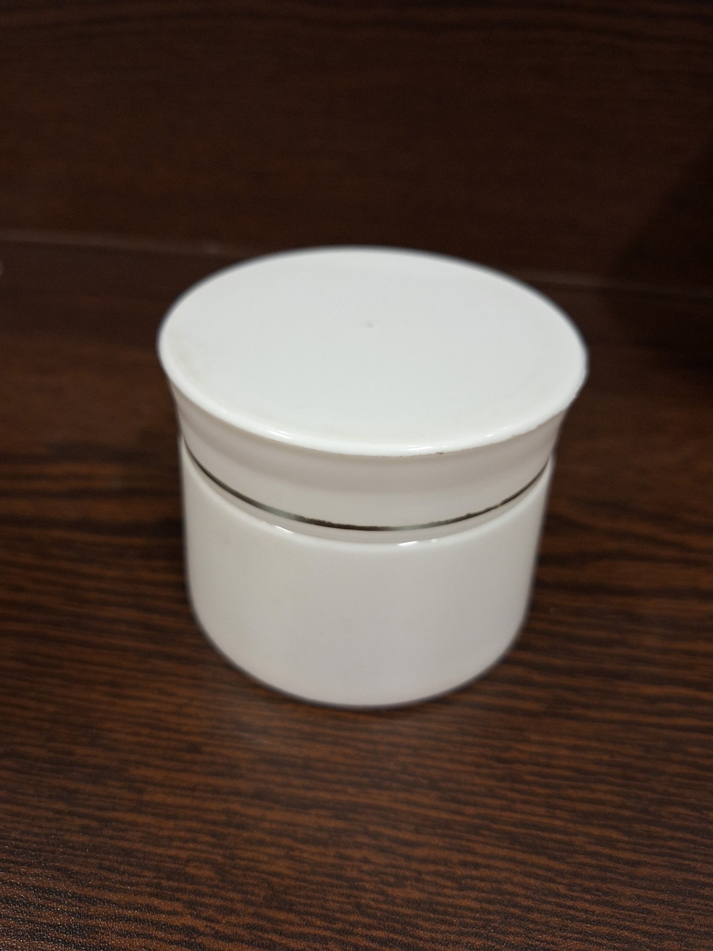 White Cream/Scrub Jar - 300Ml