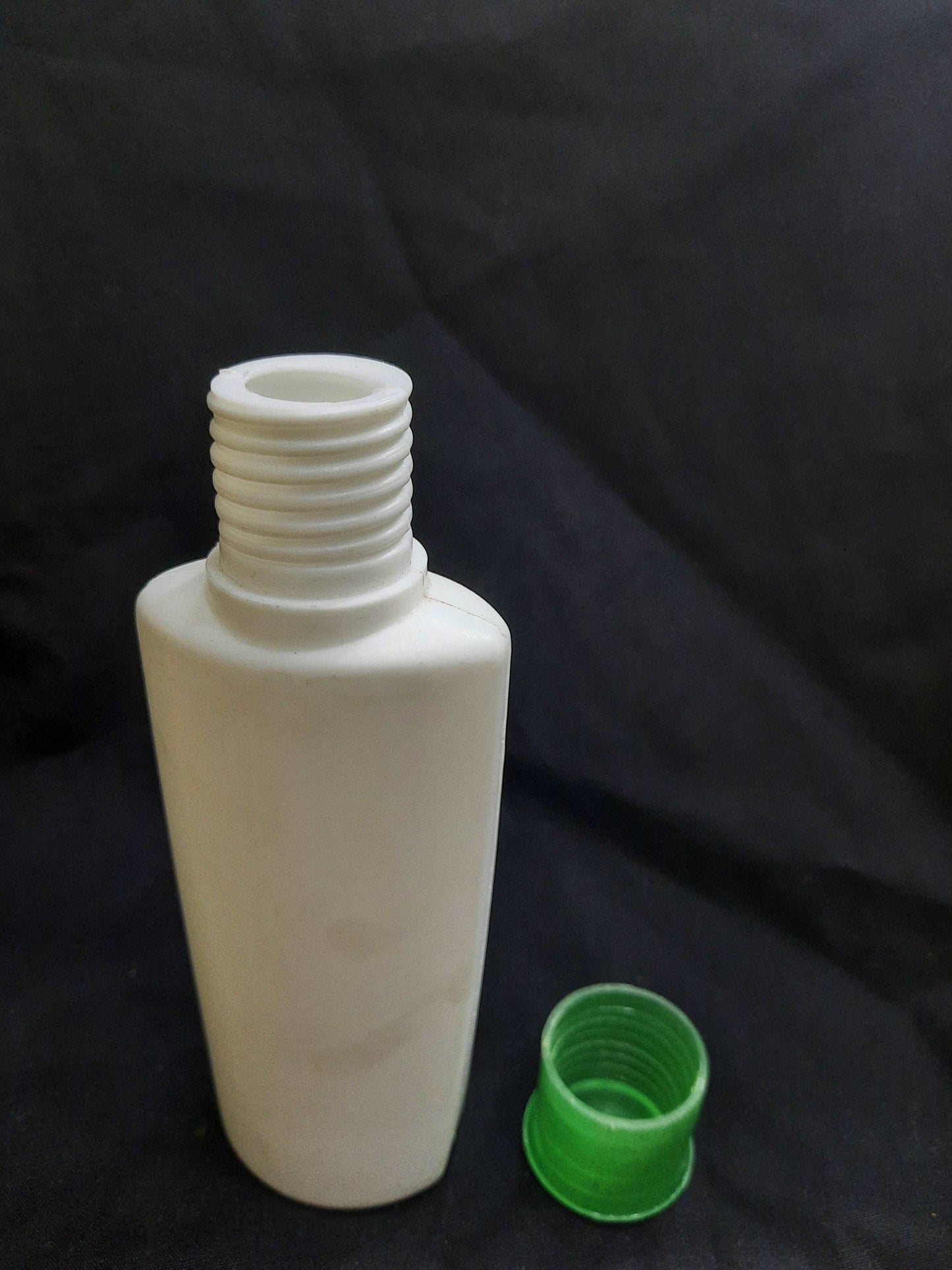 100ml Green/White Oil bottle