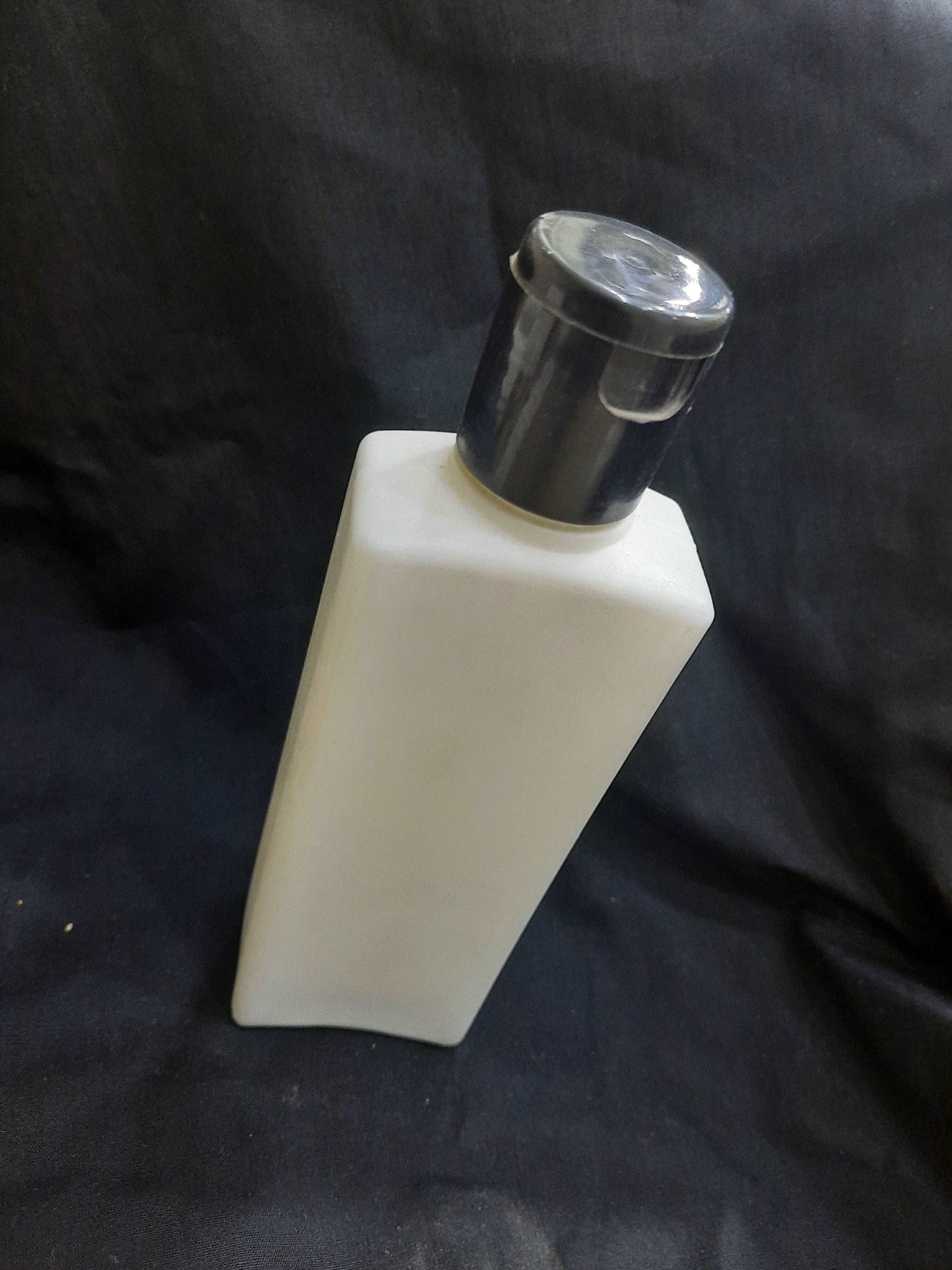 100ml Black White Curve