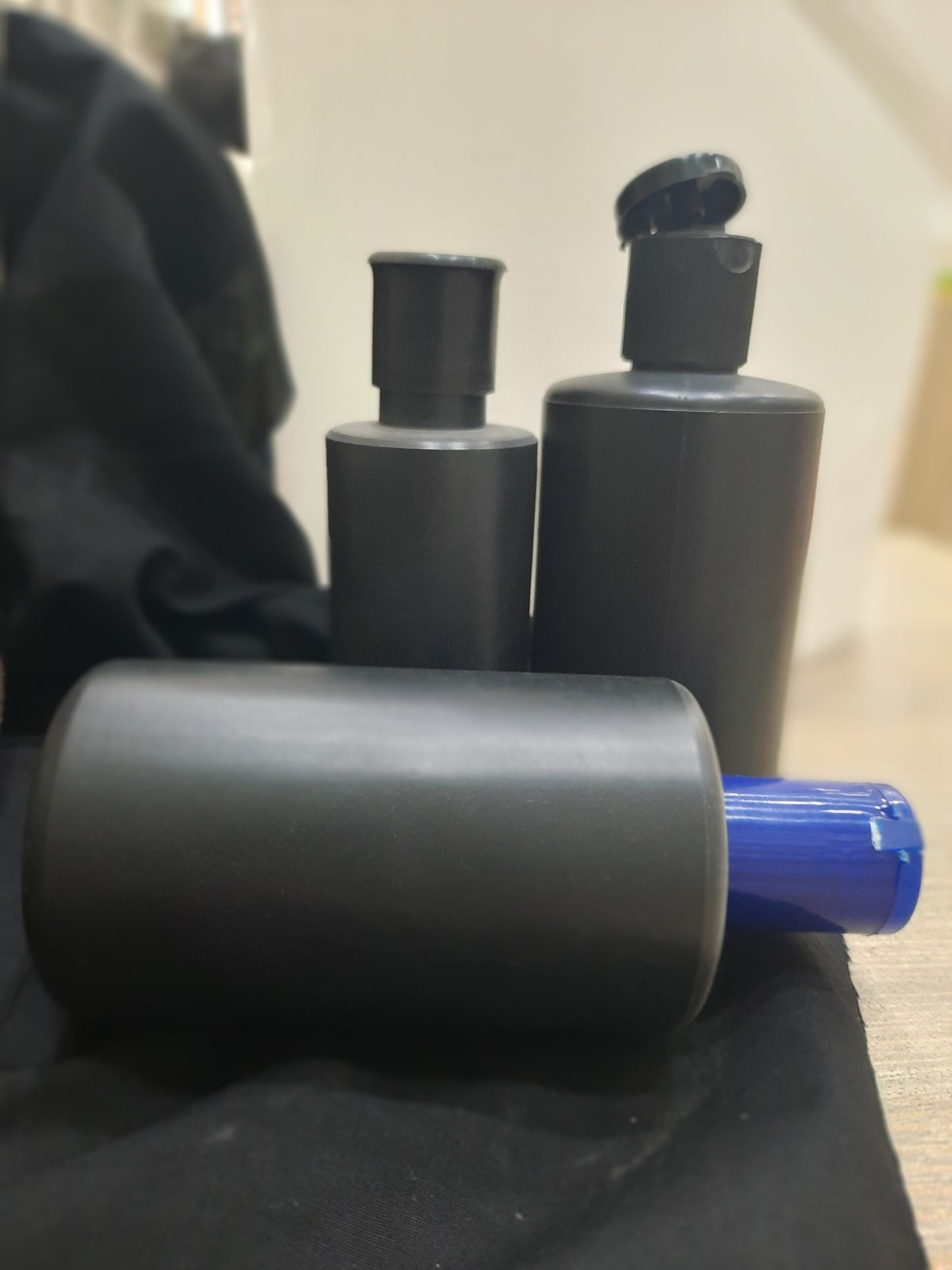 Round Black Oil/Shampoo bottle