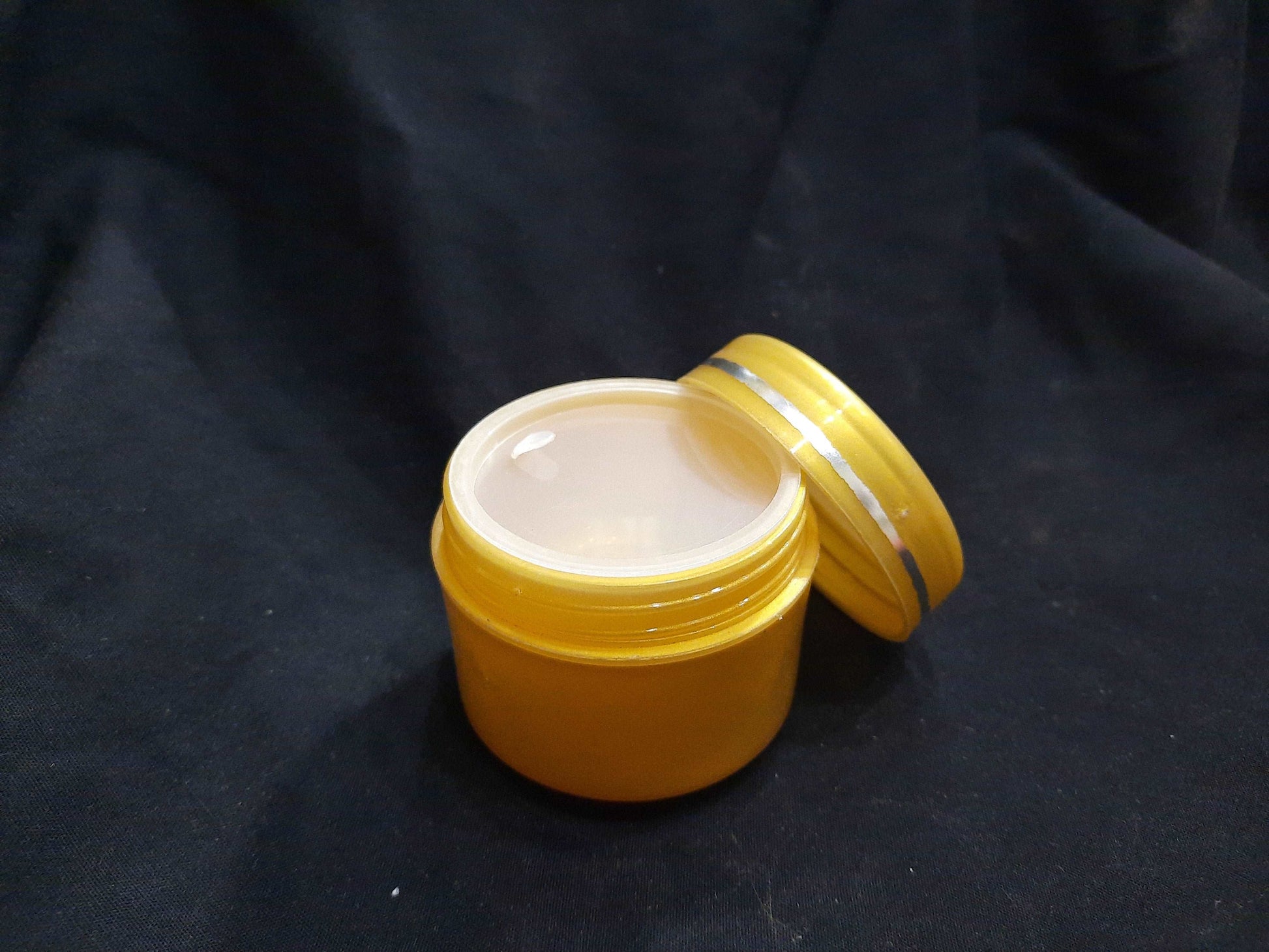 100g Gold/Gold Jar with seal