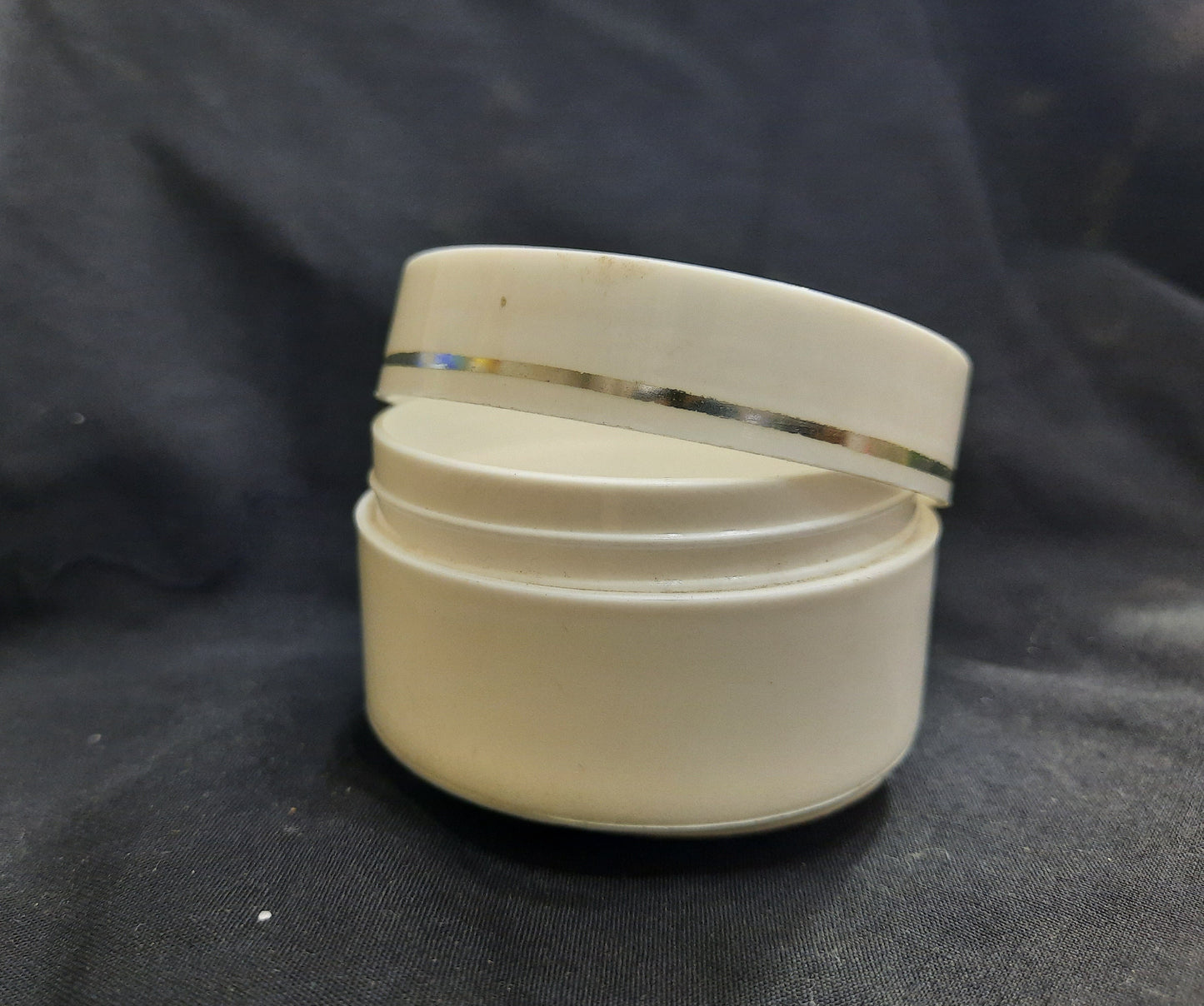 25g White/White Jar