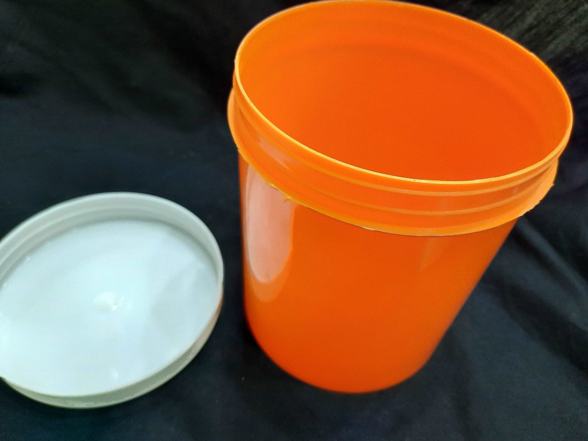 1 Litre Orange/White Jar