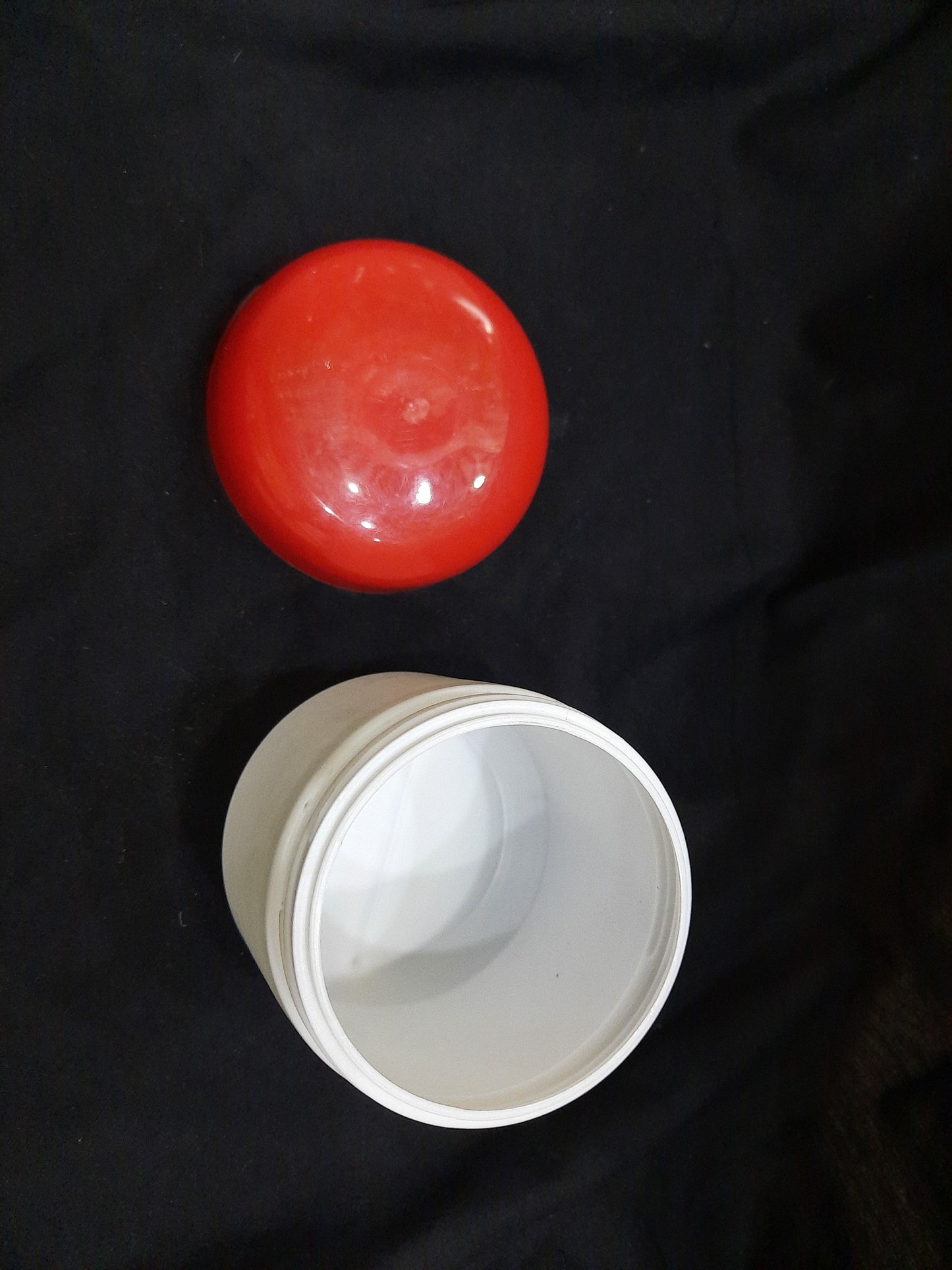 300g Red/White Jar