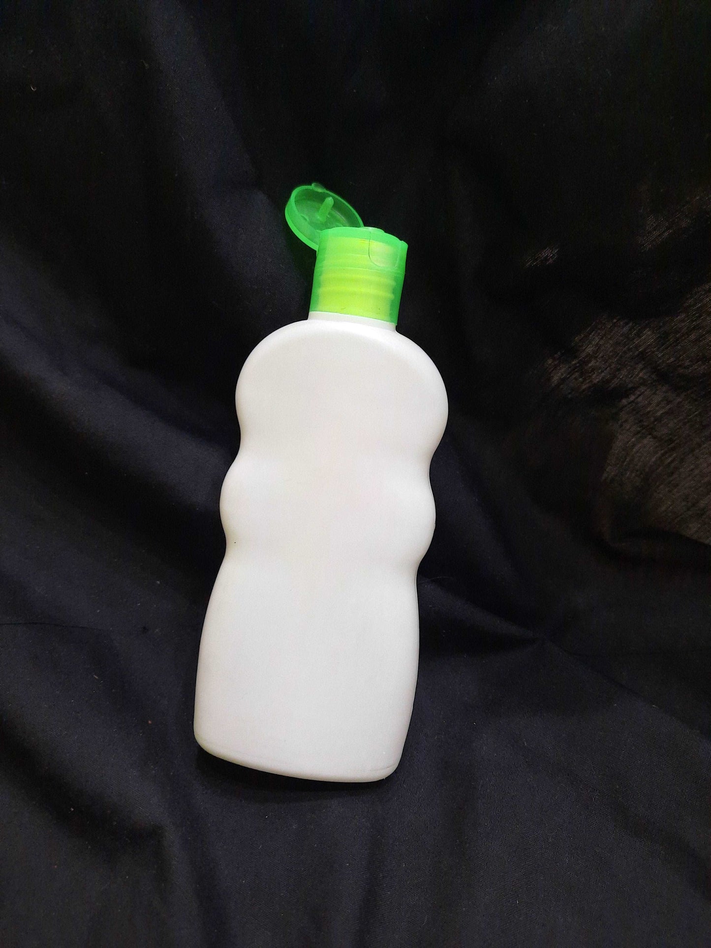 100ml White Bottle (curvy)