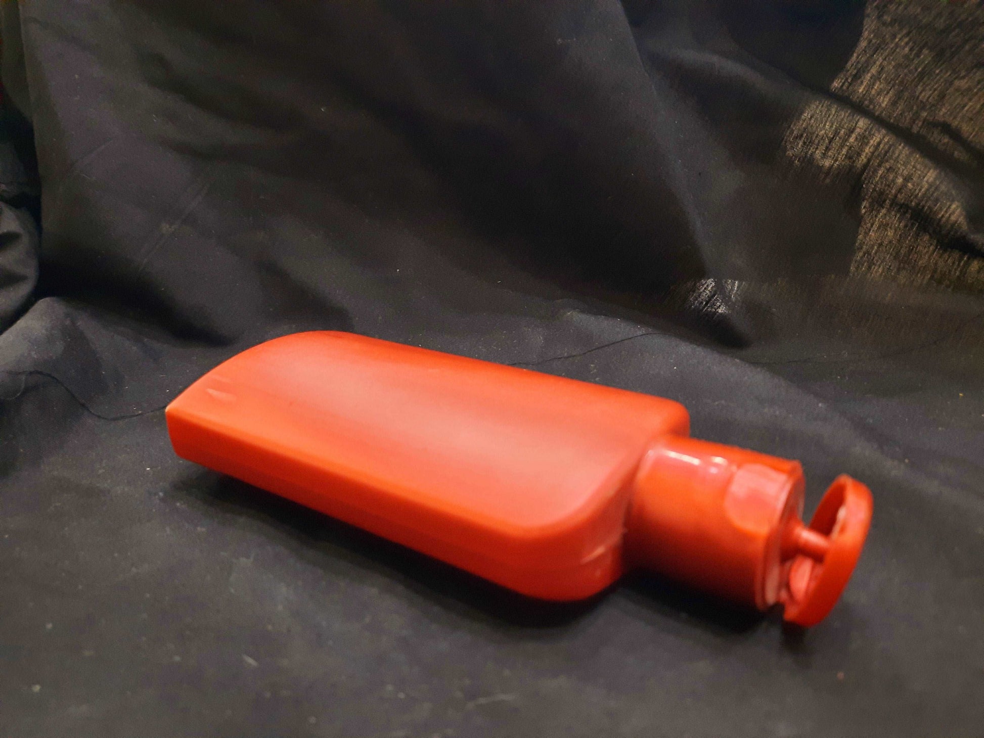 150ml Red Oil Bottle - with Flip Cap